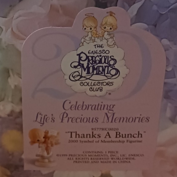 Precious Moments " Thanks a Bunch" 2000 Symbol of Membership‎ - Picture 6 of 6